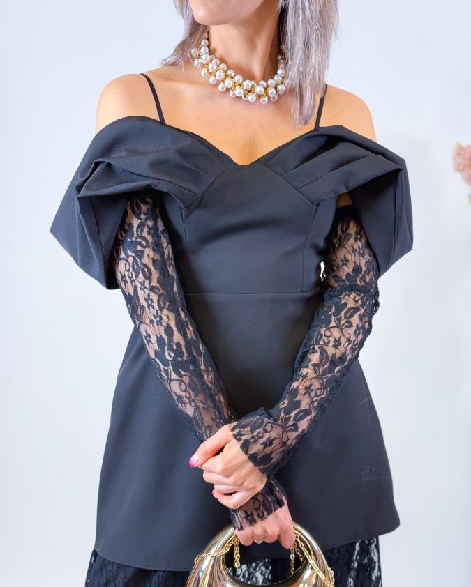Eleganta, melna kokteiļkleita